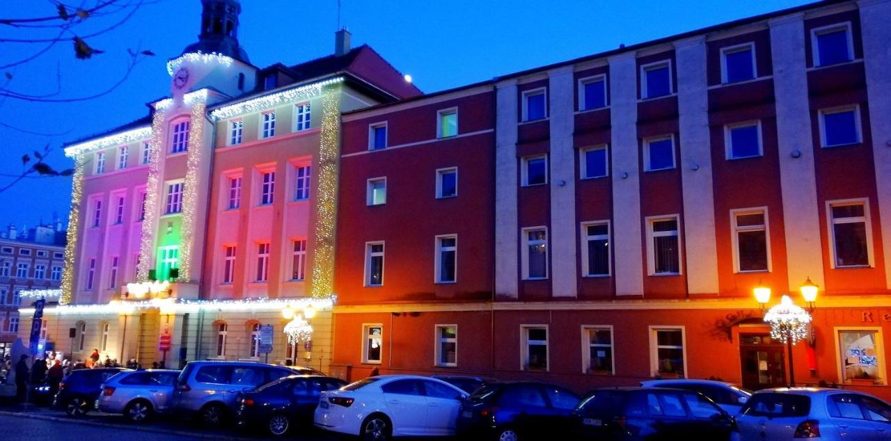 Great Polonia Strzegom City Center Exterior foto